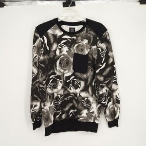 BLACK KAVIAR ROSE FLORAL SWEATSHIRT SIZE MEDIUM